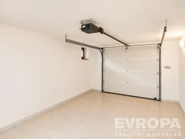 Pronájem vily, Průhonice, Sadová, 350 m2