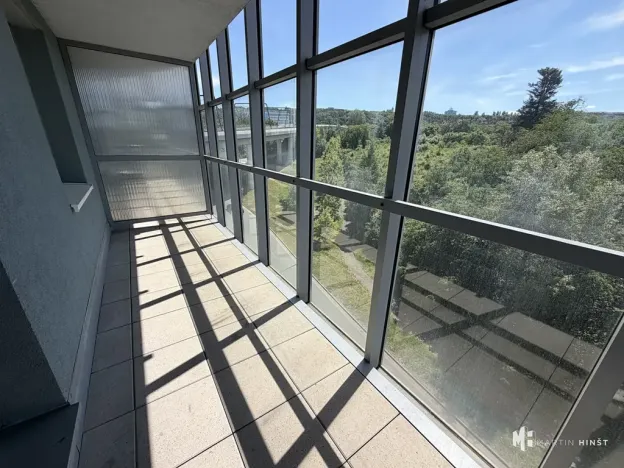 Pronájem bytu 1+kk, Praha - Libeň, Pod plynojemem, 36 m2