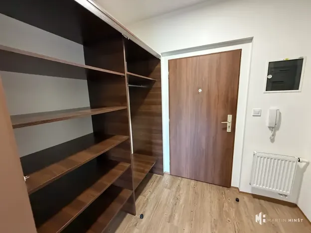 Pronájem bytu 1+kk, Praha - Libeň, Pod plynojemem, 36 m2