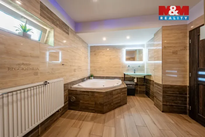 Prodej činžovního domu, Janov nad Nisou - Loučná nad Nisou, 340 m2
