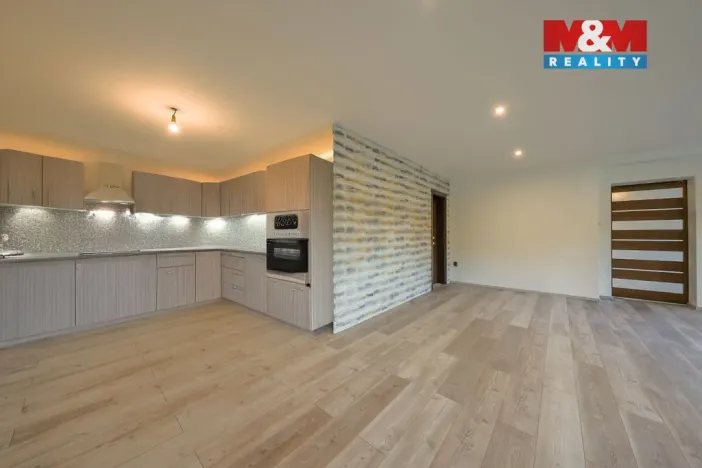 Prodej činžovního domu, Janov nad Nisou - Loučná nad Nisou, 340 m2