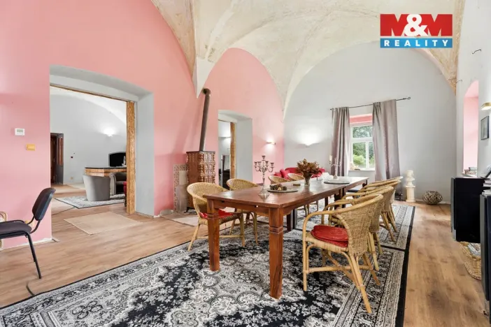 Prodej historického objektu, Mšené-lázně, Školní, 1075 m2