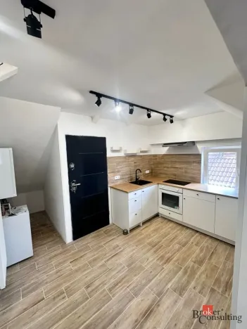Pronájem bytu 2+1, Chlumec nad Cidlinou - Chlumec nad Cidlinou II, Nábřeží Julia Fučíka, 60 m2