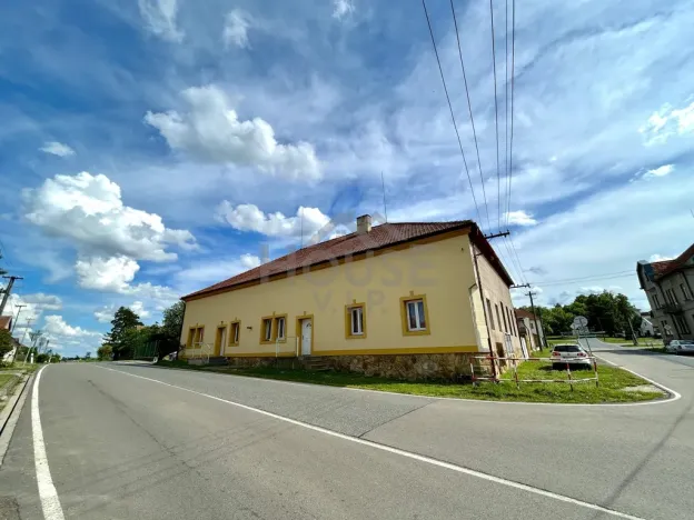 Prodej rodinného domu, Hořany, 452 m2