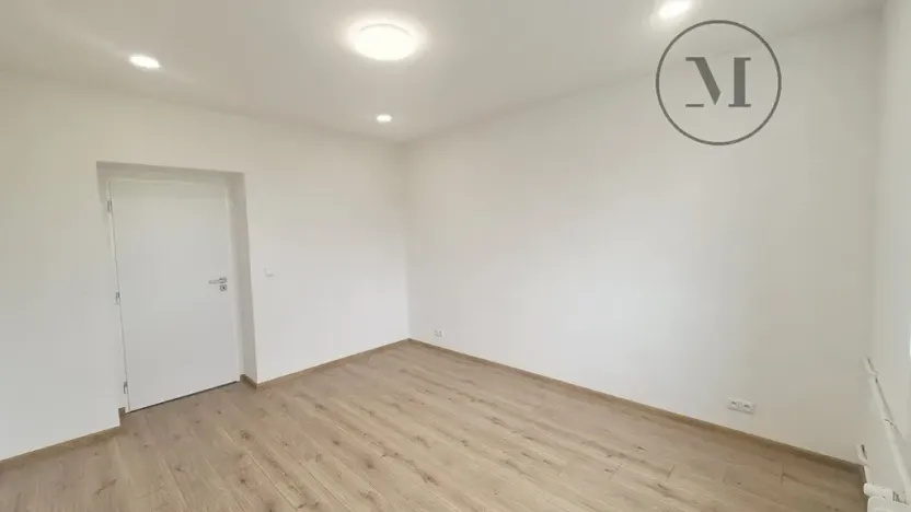 Pronájem bytu 2+kk, České Budějovice, Heydukova, 65 m2
