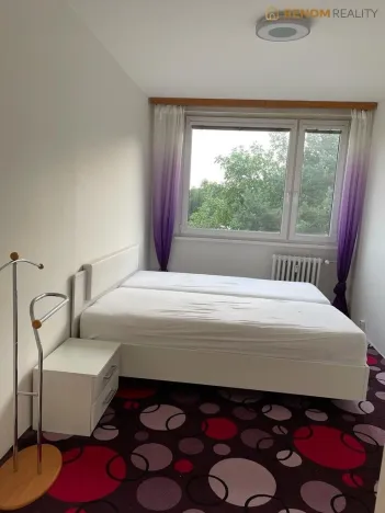 Prodej bytu 2+1, Praha - Kobylisy, Šimůnkova, 46 m2