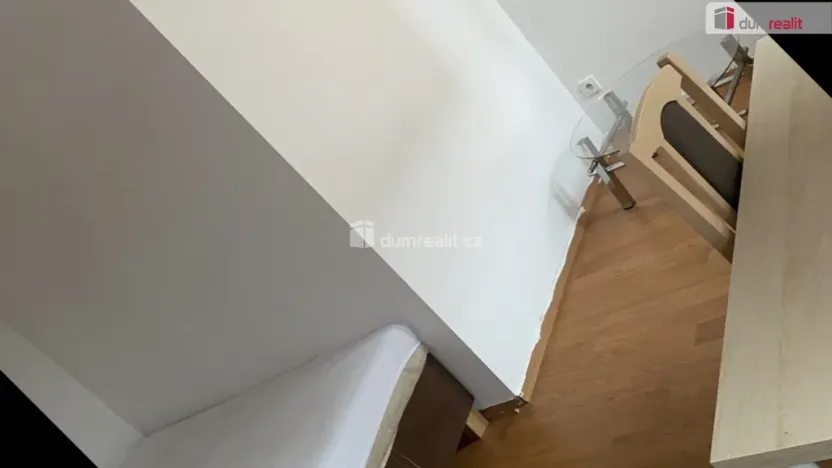 Pronájem bytu 4+1, Praha - Kobylisy, Zenklova, 15 m2