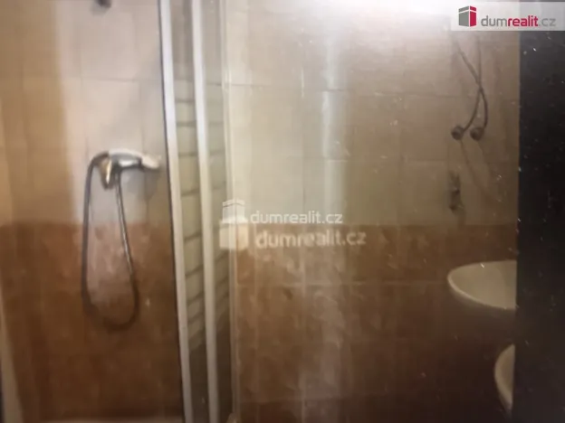 Pronájem atypického bytu, Praha - Kobylisy, Zenklova, 15 m2
