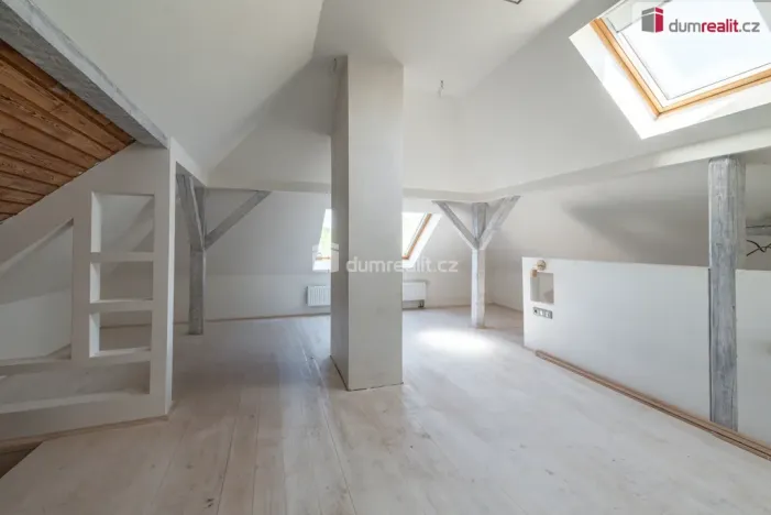 Prodej rodinného domu, Sadov - Lesov, 300 m2