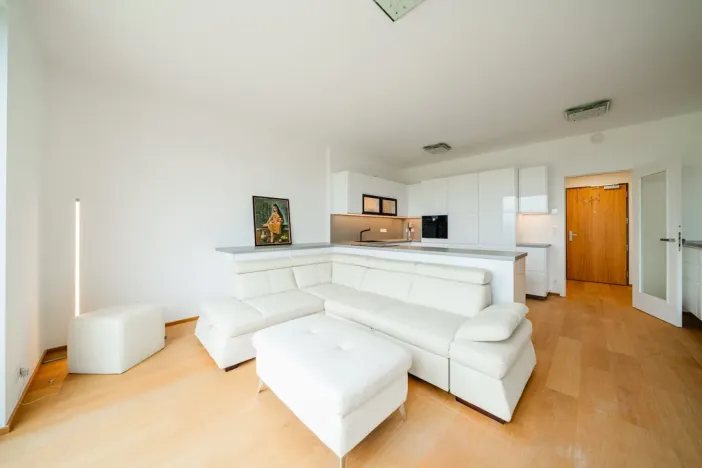 Prodej bytu 1+kk, Praha - Hrdlořezy, V třešňovce, 41 m2