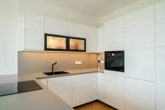Prodej bytu 1+kk, Praha - Hrdlořezy, V třešňovce, 41 m2