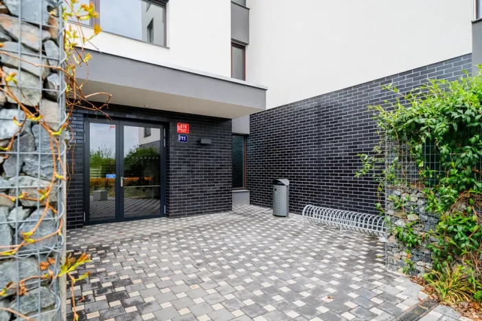 Prodej bytu 1+kk, Praha - Hrdlořezy, V třešňovce, 41 m2