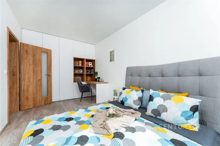 Pronájem bytu 2+kk, Praha, Plzeňská, 52 m2