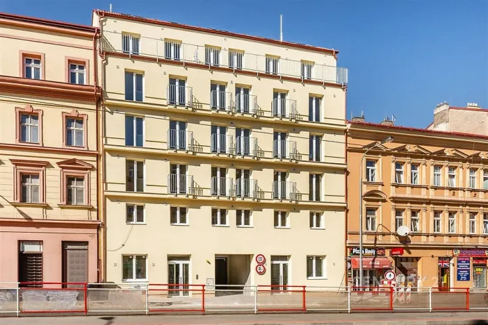 Pronájem bytu 2+kk, Praha, Plzeňská, 52 m2
