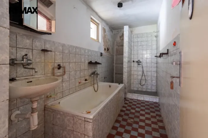 Prodej rodinného domu, Zlátenka, 425 m2