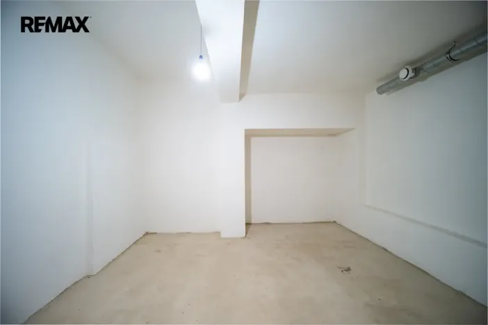 Prodej skladu, Praha - Libeň, náměstí Dr. Václava Holého, 19 m2