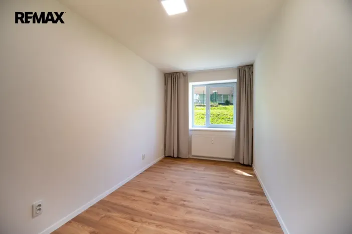 Pronájem bytu 2+kk, Milovice - Mladá, Višňová, 62 m2