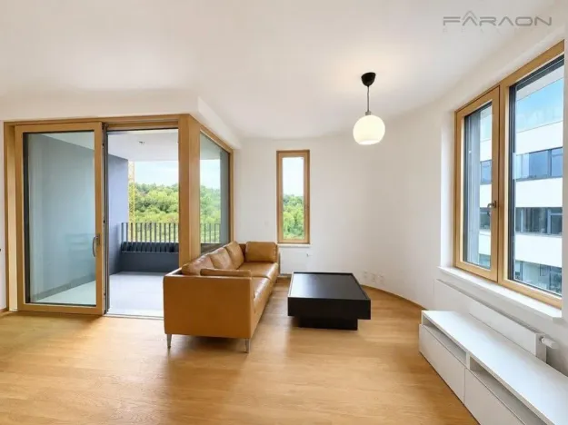 Pronájem bytu 2+kk, Praha - Radlice, U Komína, 57 m2