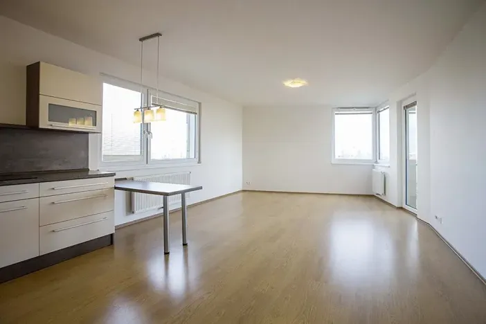 Pronájem bytu 2+kk, Praha - Prosek, Kytlická, 58 m2