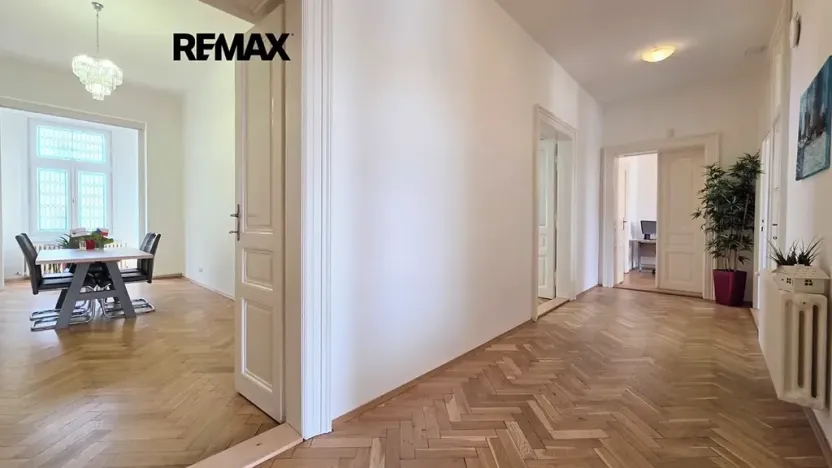 Pronájem kanceláře, Praha - Karlín, Sokolovská, 49 m2