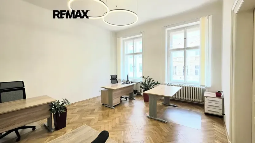 Pronájem kanceláře, Praha - Karlín, Sokolovská, 49 m2