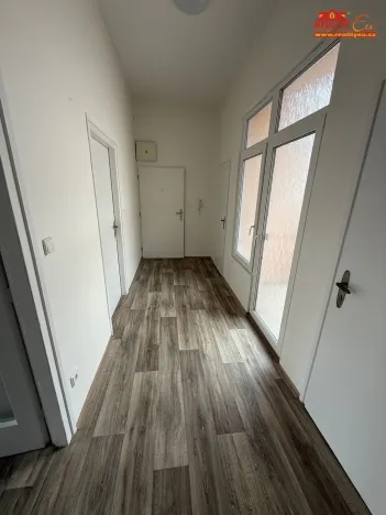 Pronájem bytu 2+1, Náchod, Hrašeho, 68 m2