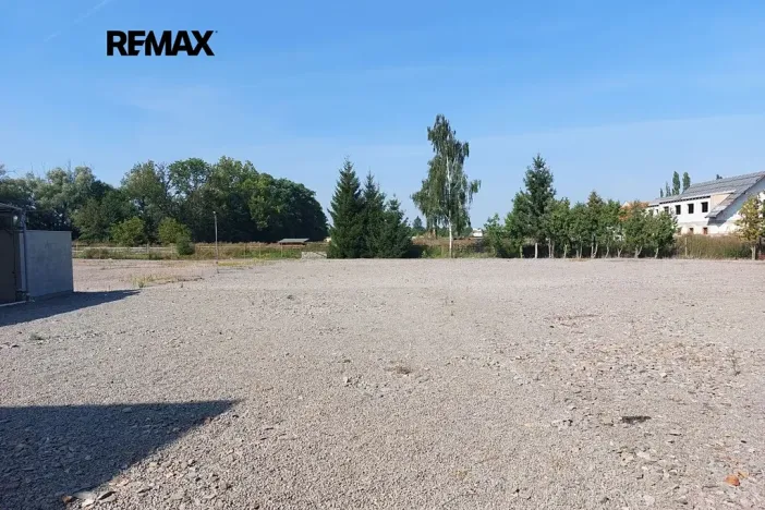 Prodej komerční nemovitosti, Církvice, 6984 m2