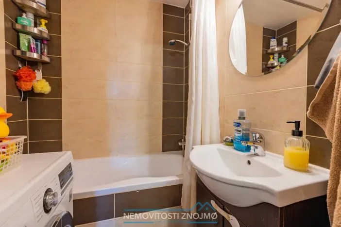 Prodej bytu 3+1, Hodonice, Sídliště, 71 m2