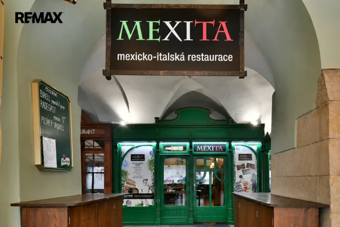 Prodej restaurace, Hradec Králové, Velké náměstí, 350 m2