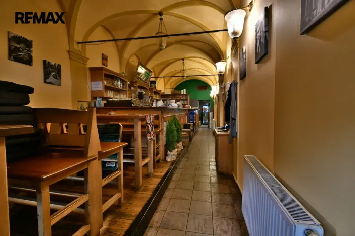 Prodej restaurace, Hradec Králové, Velké náměstí, 350 m2