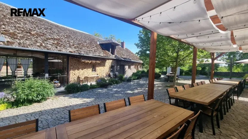 Prodej rodinného domu, Dolany - Véska, 382 m2