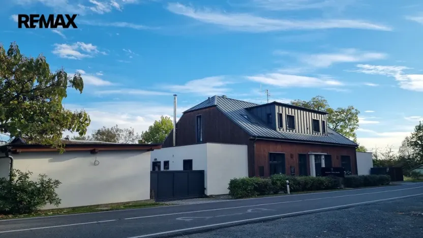 Prodej rodinného domu, Dolany - Véska, 382 m2