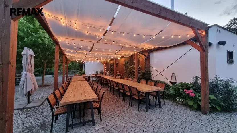 Prodej rodinného domu, Dolany - Véska, 382 m2