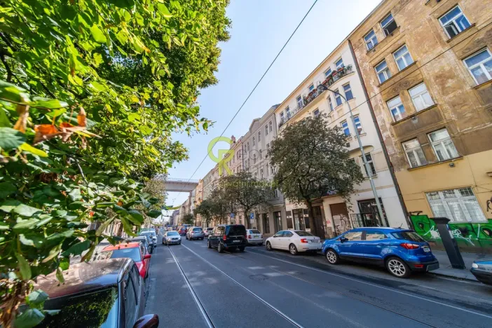 Pronájem bytu 1+kk, Praha, Jaromírova, 37 m2