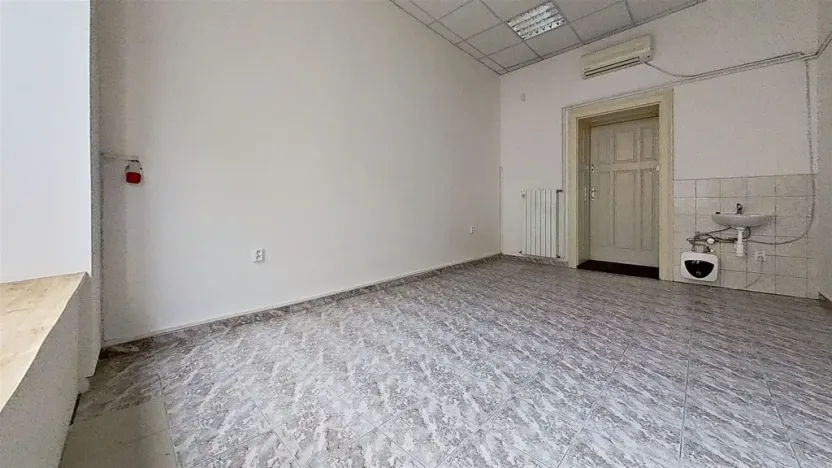 Pronájem kanceláře, Prostějov, nám. Edmunda Husserla, 19 m2