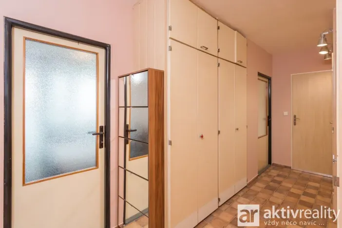 Pronájem bytu 3+1, Neratovice, nám. Republiky, 72 m2