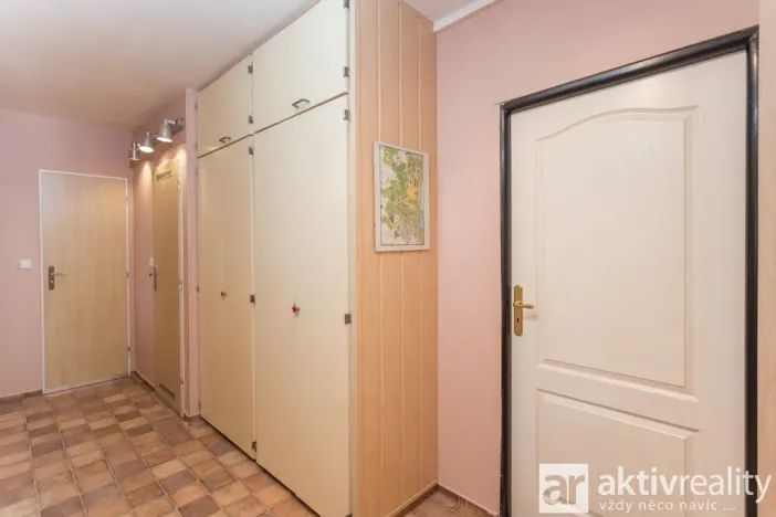 Pronájem bytu 3+1, Neratovice, nám. Republiky, 72 m2