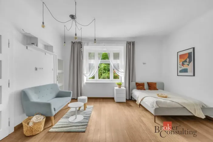 Prodej bytu 1+kk, Praha - Bubeneč, N. A. Někrasova, 49 m2