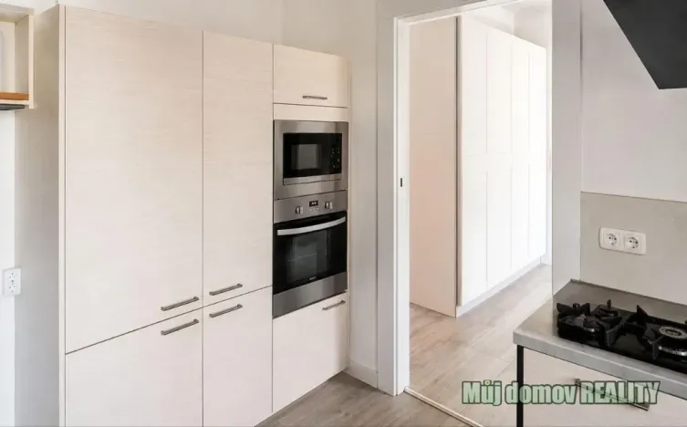 Pronájem bytu 2+kk, Praha - Žižkov, 52 m2