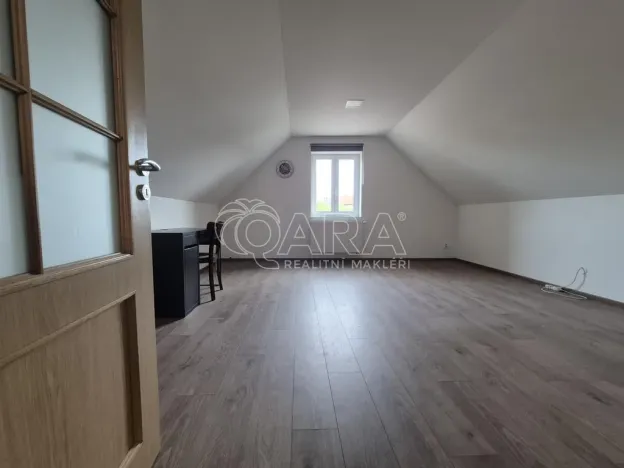 Pronájem rodinného domu, Kozojedy, 1. máje, 100 m2