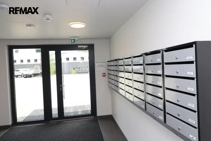 Pronájem bytu 1+kk, Praha - Hlubočepy, Na Zlíchově, 26 m2
