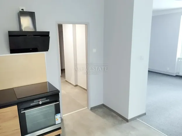 Pronájem bytu 2+1, Karlovy Vary, Moskevská, 85 m2