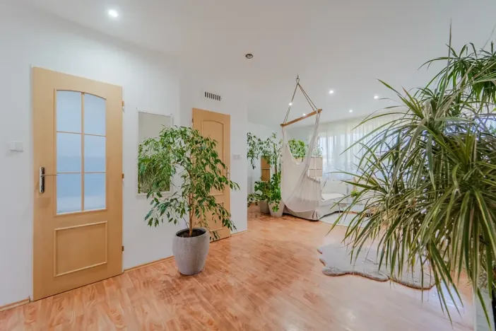 Prodej bytu 3+1, Opava, Šrámkova, 69 m2