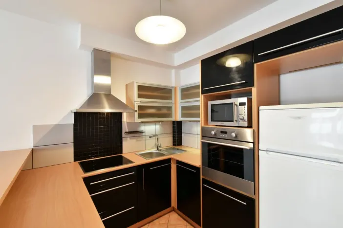 Pronájem bytu 2+kk, Praha - Holešovice, V háji, 55 m2