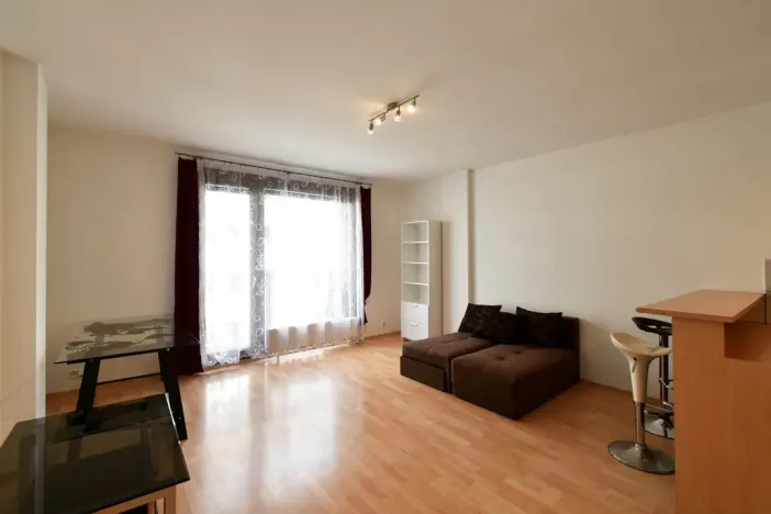 Pronájem bytu 2+kk, Praha - Holešovice, V háji, 55 m2