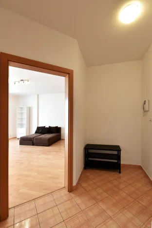 Pronájem bytu 2+kk, Praha - Holešovice, V háji, 55 m2