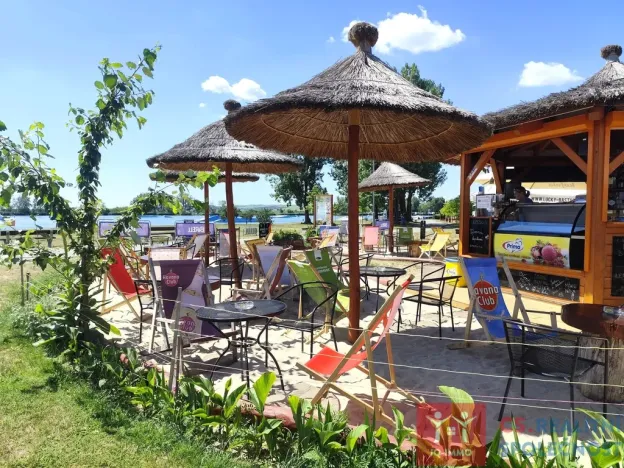 Prodej restaurace, Pasohlávky, 166 m2