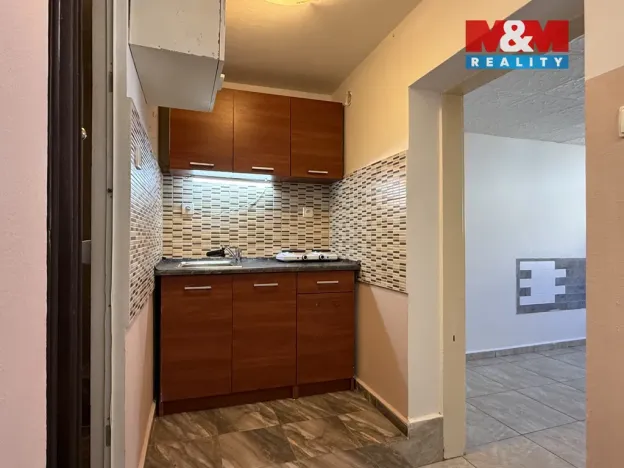 Pronájem komerční nemovitosti, Kladno - Kročehlavy, Kozinova, 22 m2