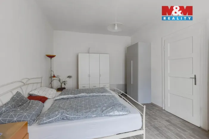 Pronájem bytu 2+1, Plzeň, V Bezovce, 74 m2
