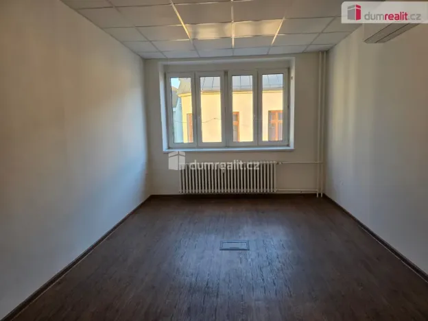 Pronájem kanceláře, Frenštát pod Radhoštěm, Horní, 250 m2